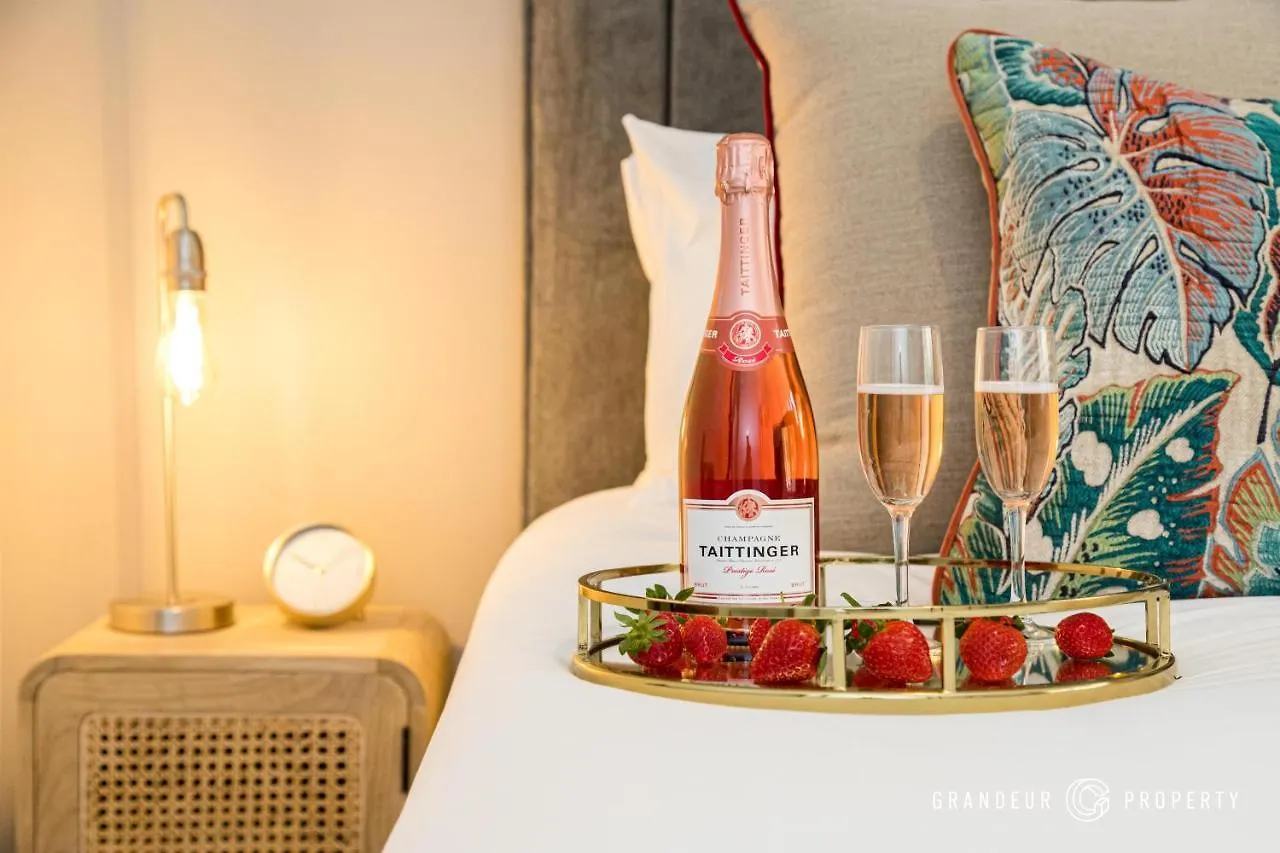 The Artist'S Escape By Grandeur Property Apartment Bournemouth 0*,  United Kingdom