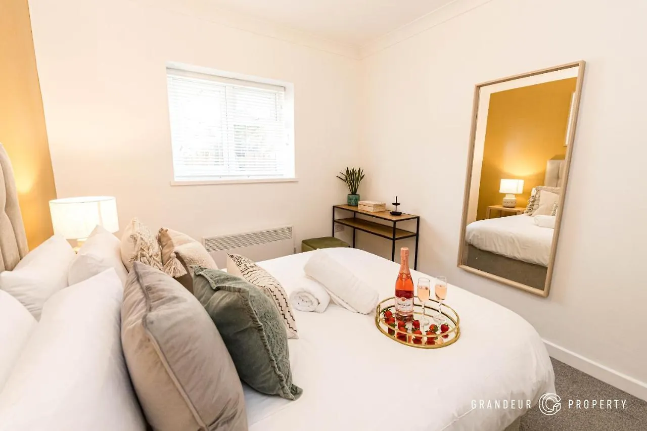 The Artist'S Escape By Grandeur Property Apartment Bournemouth