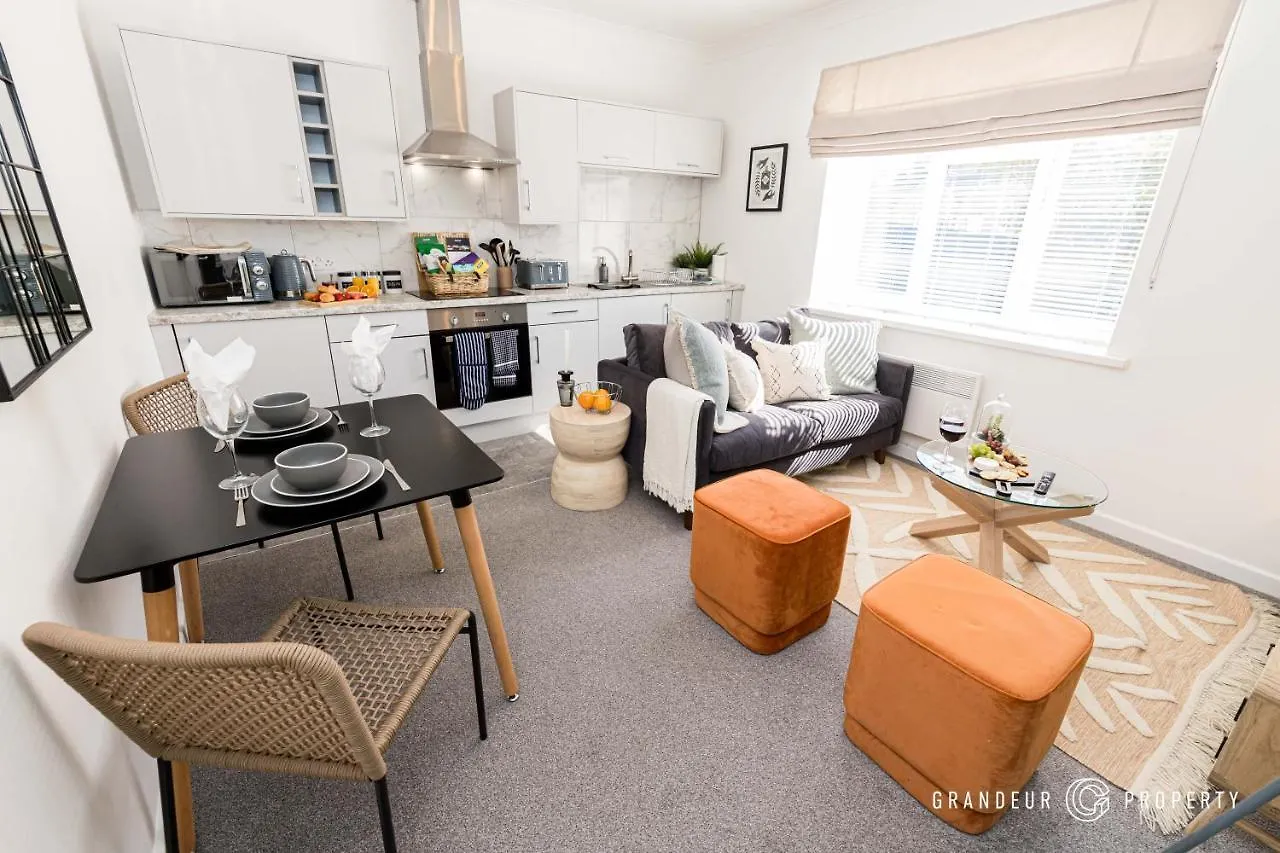 The Artist'S Escape By Grandeur Property Apartment Bournemouth