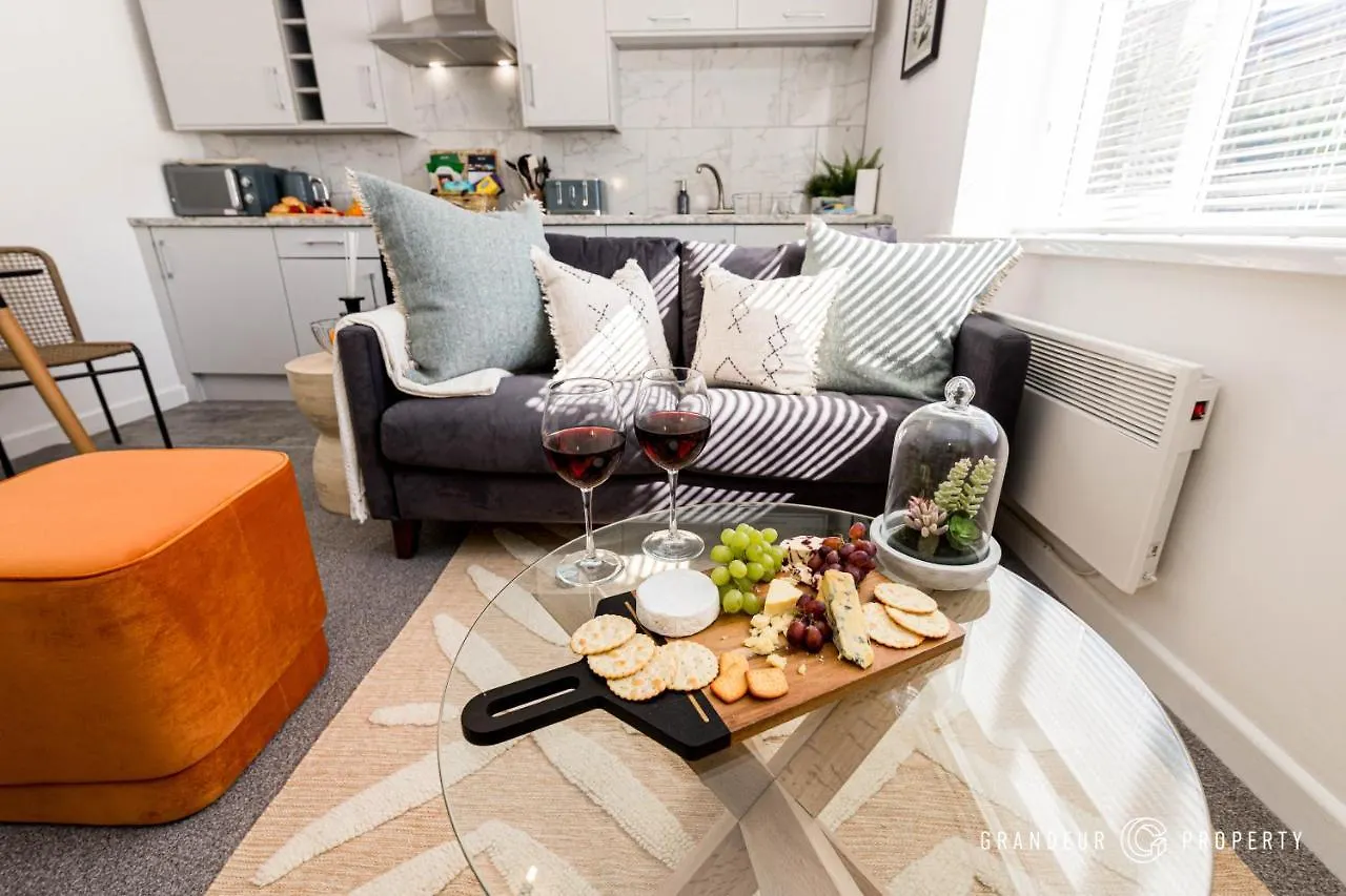 The Artist'S Escape By Grandeur Property Apartment Bournemouth